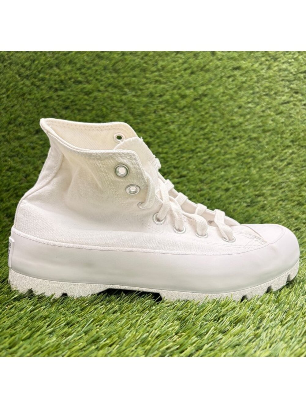 Converse Chuck Taylor All Star High Womens Size 7 White Athletic Shoes Sneakers